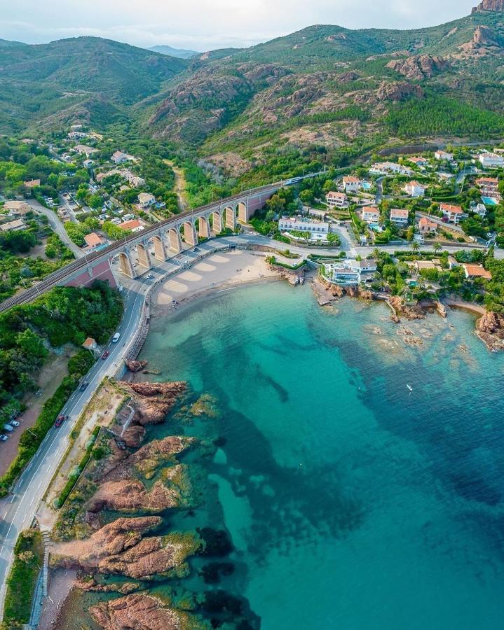 Studio 1 Neuf A 100 M Des Plages Et De La Gare Saint-Raphaël エクステリア 写真